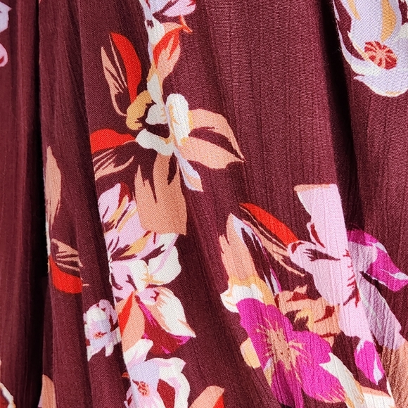 Simply Styled Wine Color Floral Print Surplice Neck Long Sleeve Top Size Medium - Picture 3 of 11